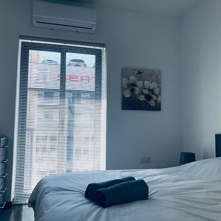 شقة Modern Haven In Ta'Xbiex Ta Xbiex المظهر الخارجي الصورة
